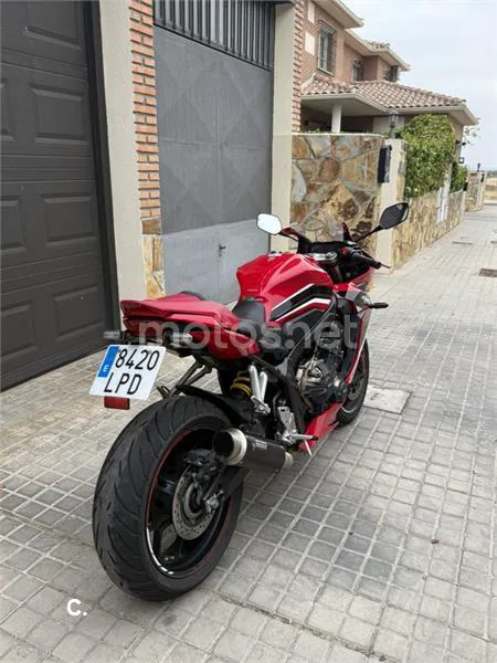 Honda CBR650R - Vista 3