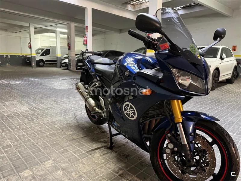 Yamaha FZ1 Fazer - Vista 3