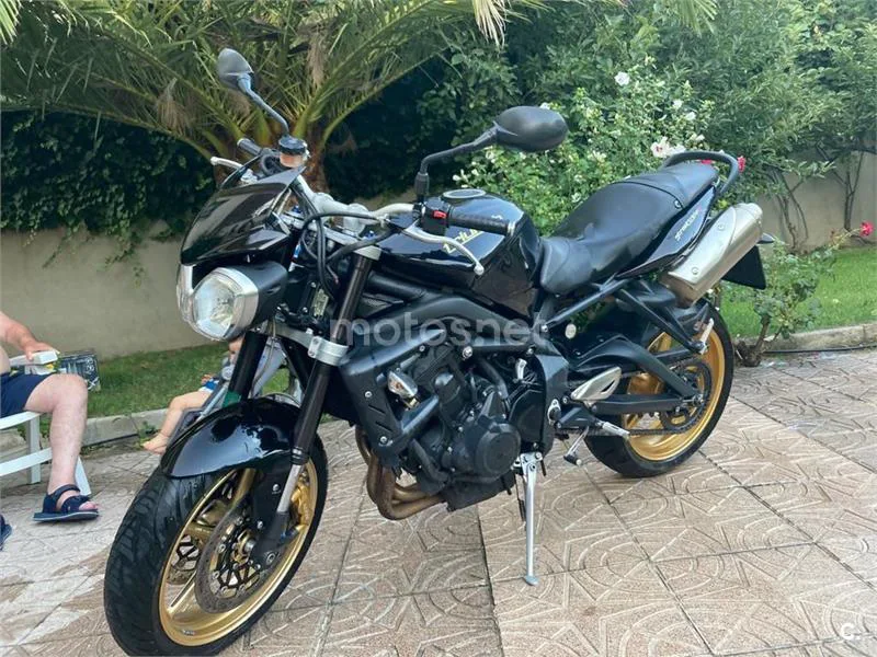 Triumph Street Triple R - Vista 4