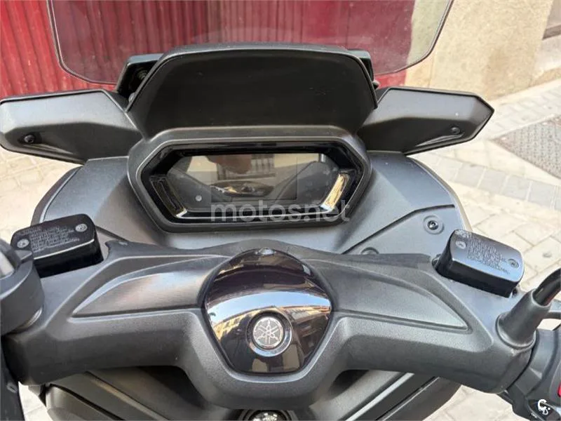 Yamaha XMAX 125 - Vista 3