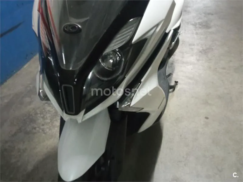 Kymco Super Dink 350 - Vista 4