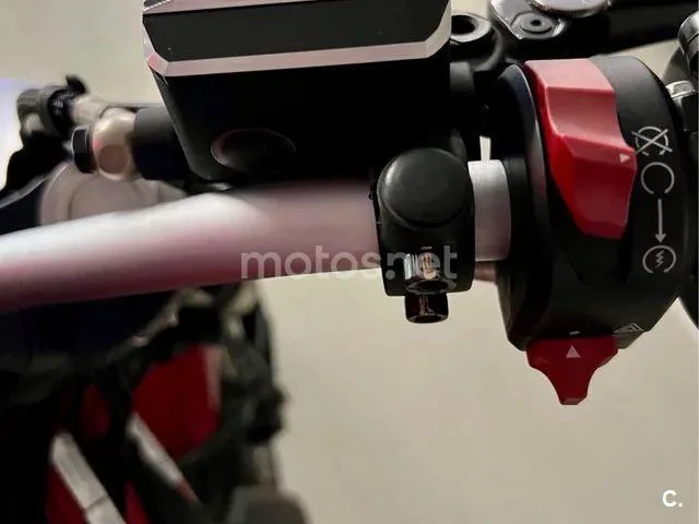 Ducati Monster 797 - Vista 3