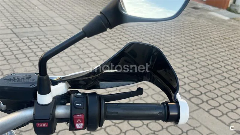 BMW R 1250 R - Vista 10