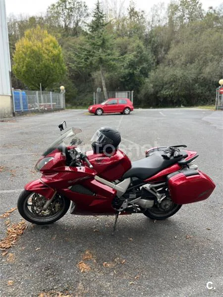 Honda VFR800F - Vista 13