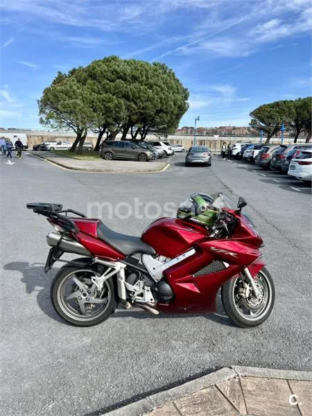 Honda VFR800F - Vista 10