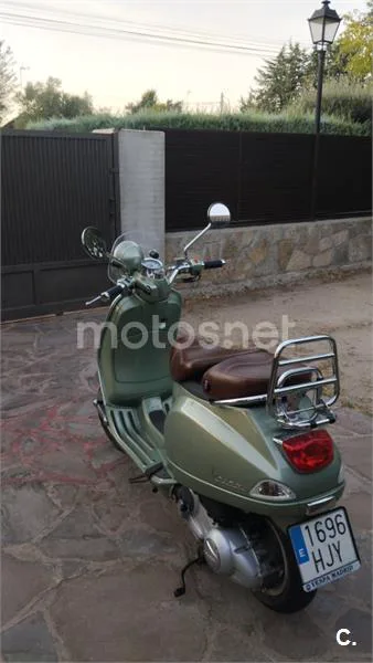 Vespa LX 125 - Vista 4