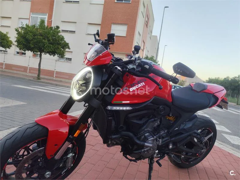 Ducati Monster - Vista 3