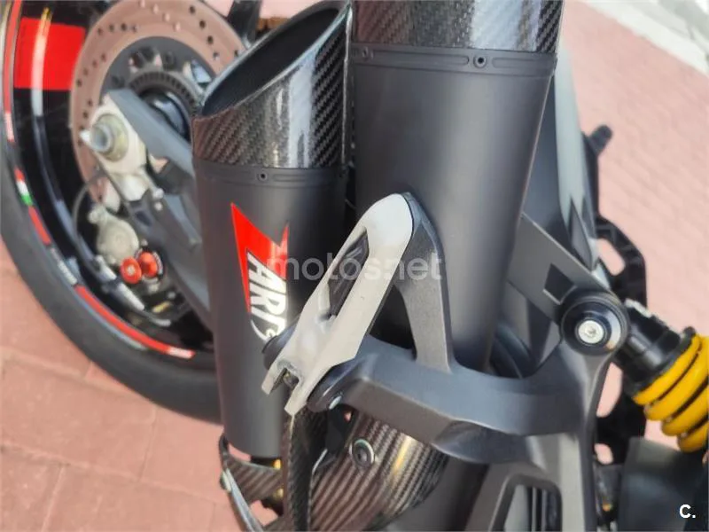Ducati Monster - Vista 7