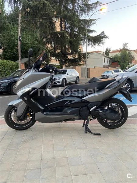 Yamaha TMAX 500 - Vista 4