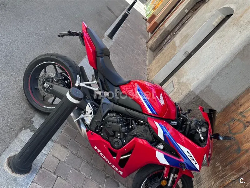 Honda CBR650R E-Clutch 9000 € 2026 Tarragona - 2