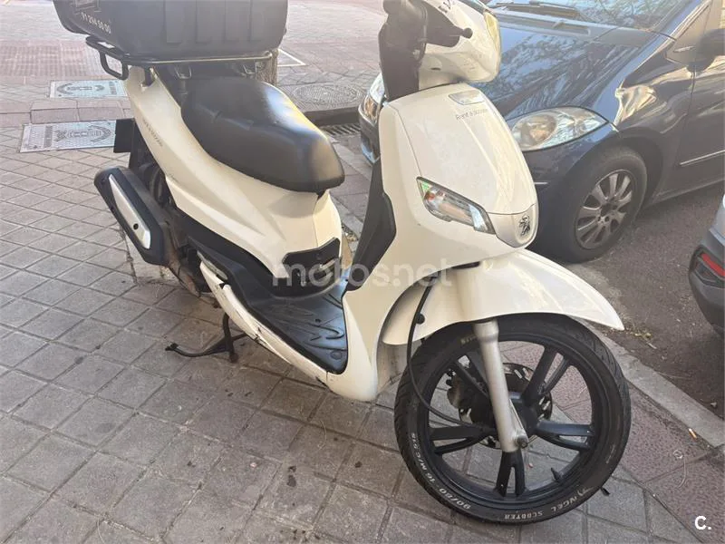 Peugeot Tweet 125 - Vista 8