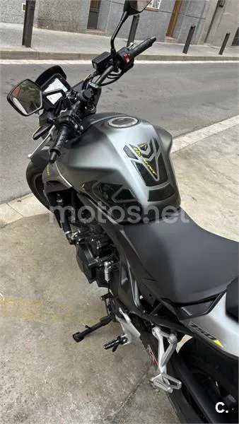 Honda CB750 Hornet - Vista 7