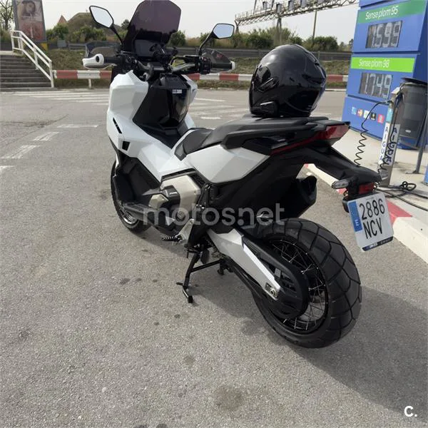 Honda X-ADV - Vista 3