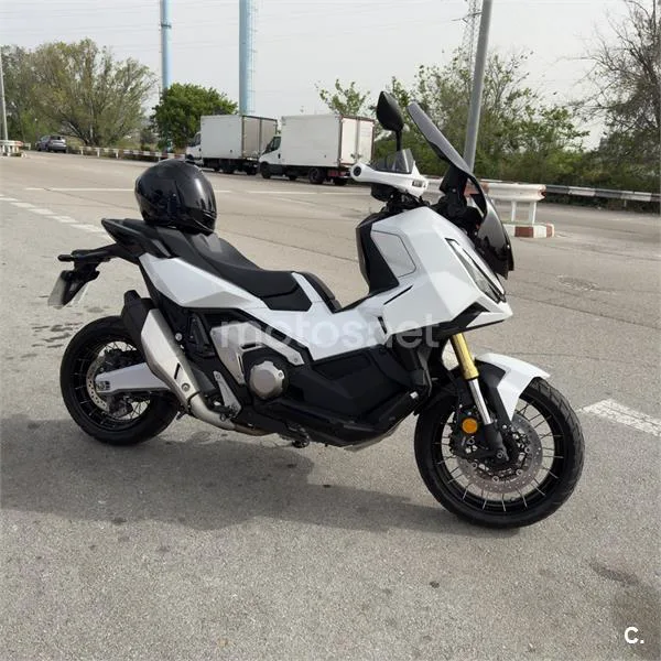 Honda X-ADV - Vista 6