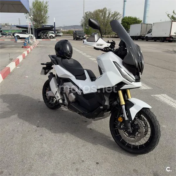 Honda X-ADV - Vista 7