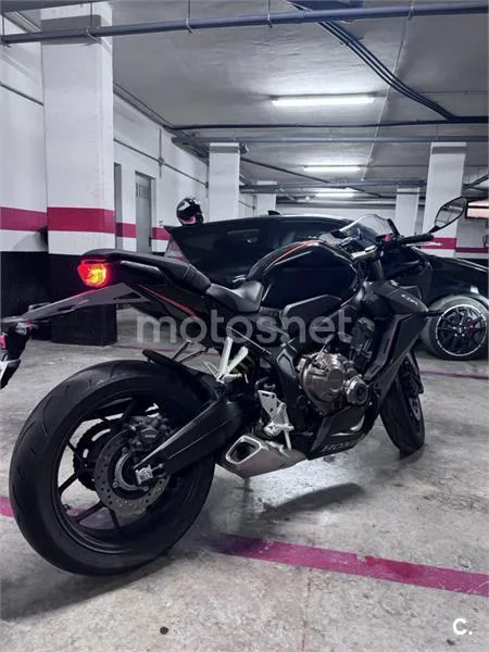 Honda CBR650R - Vista 4