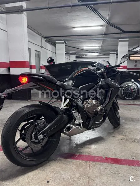 Honda CBR650R - Vista 5