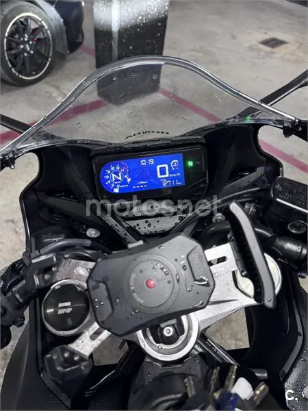 Honda CBR650R - Vista 7