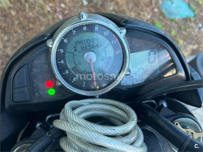Suzuki B-King - Vista 3