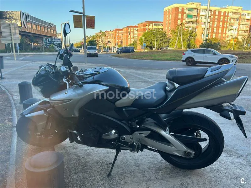 Suzuki B-King - Vista 4
