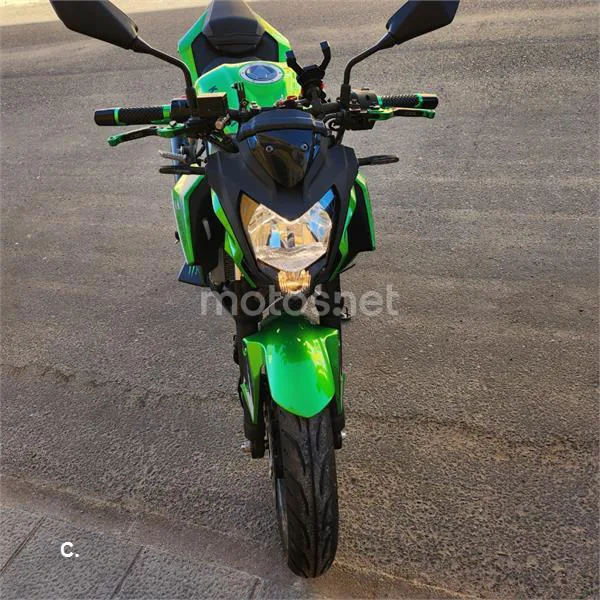 Kawasaki Z125 - Vista 3
