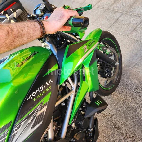 Kawasaki Z125 - Vista 4