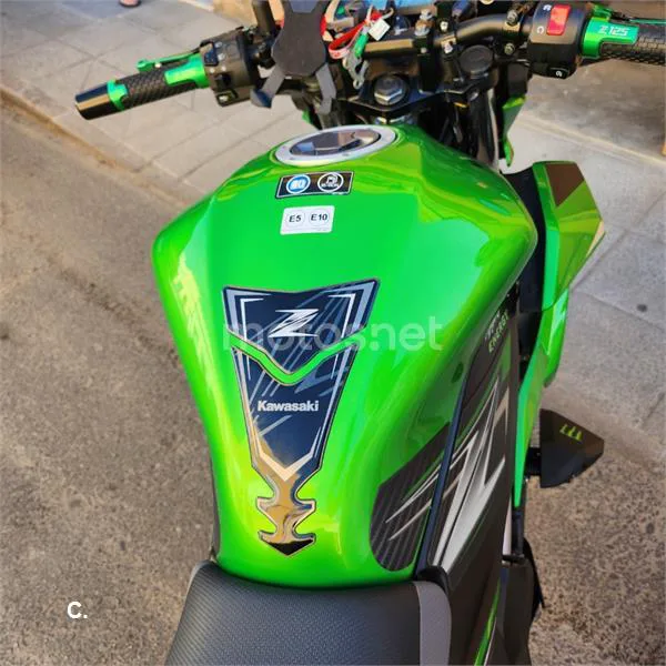 Kawasaki Z125 - Vista 5