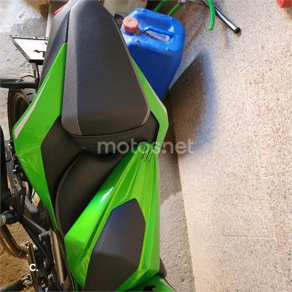 Kawasaki Z125 - Vista 8
