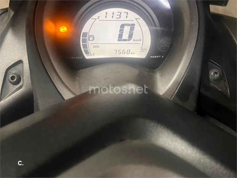 Yamaha NMAX - Vista 8