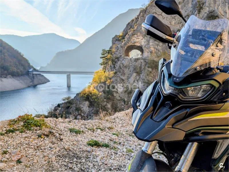 Benelli TRK 702 - Vista 7