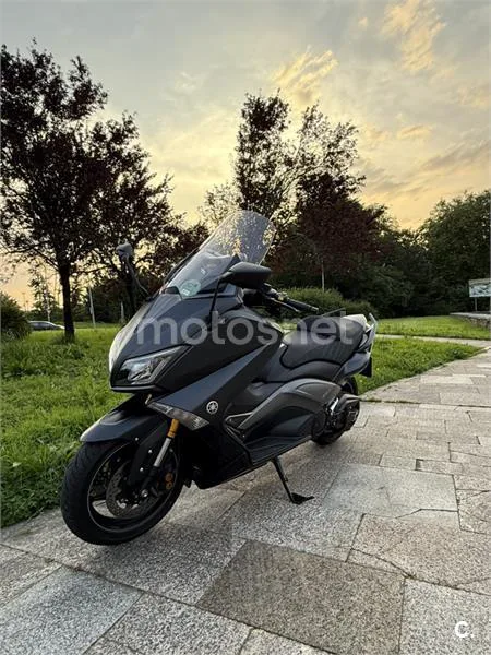 Yamaha TMAX 530 - Vista 10