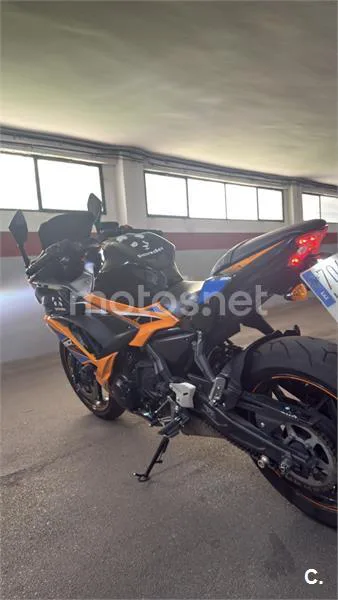Kawasaki Ninja 650 - Vista 7