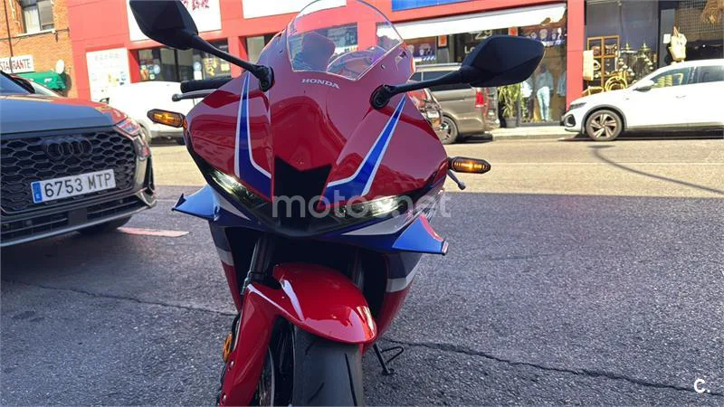 Honda CBR600RR - Vista 5