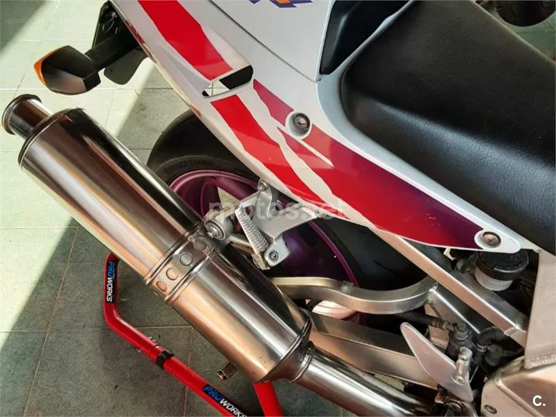 Yamaha YZF750R - Vista 11