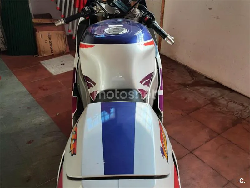 Yamaha YZF750R - Vista 12