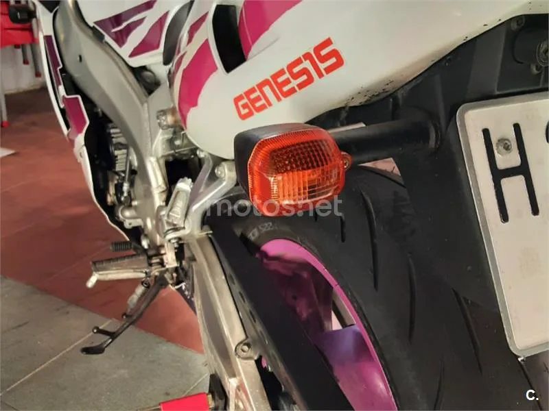 Yamaha YZF750R - Vista 8
