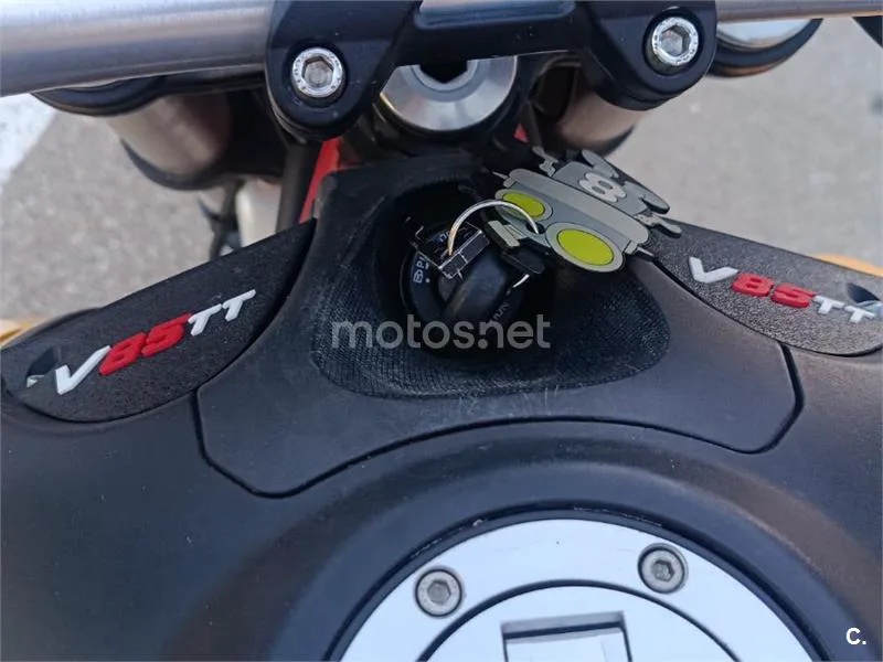 Moto Guzzi V85 TT - Vista 10