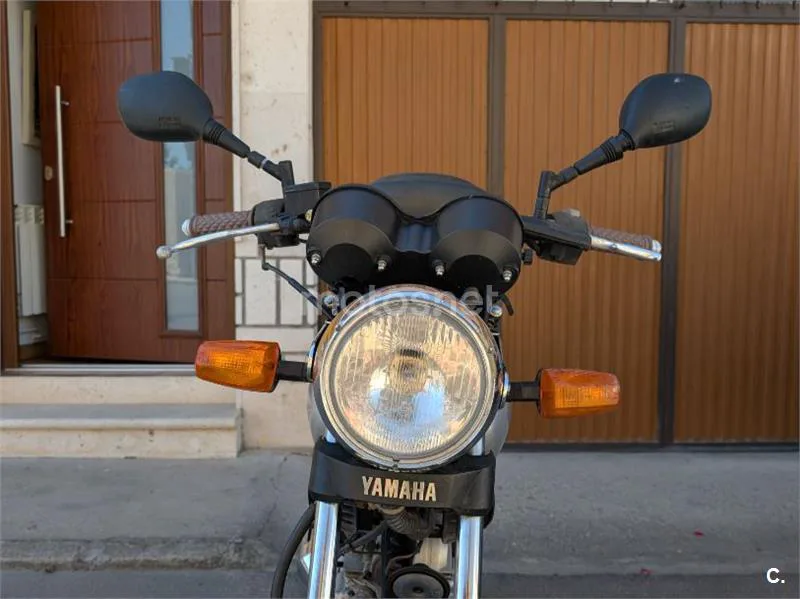 Yamaha YBR125 - Vista 9