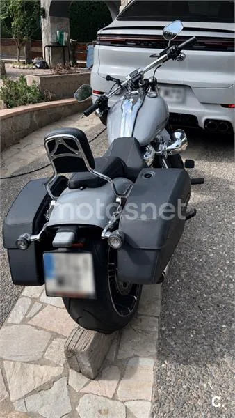 Harley-Davidson Breakout - Vista 3