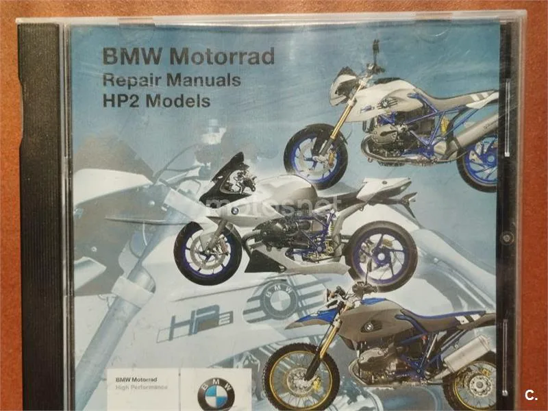 BMW HP2 Megamoto - Vista 12