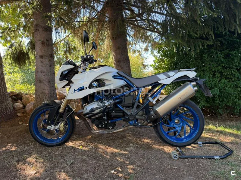 BMW HP2 Megamoto - Vista 4