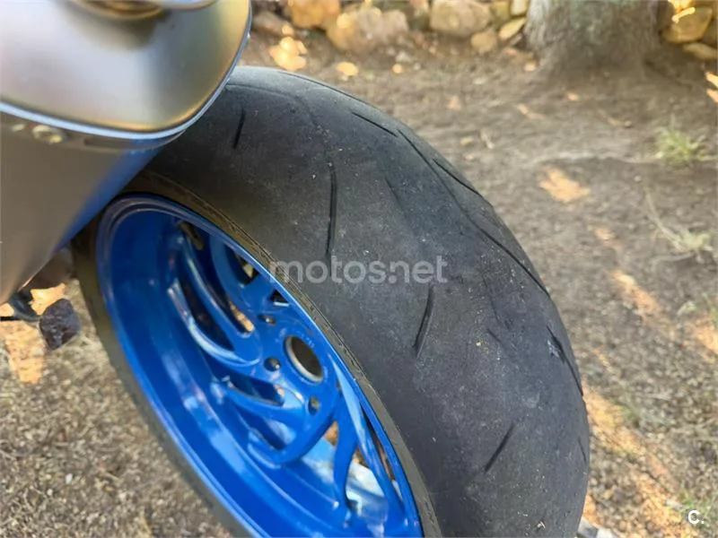 BMW HP2 Megamoto - Vista 5