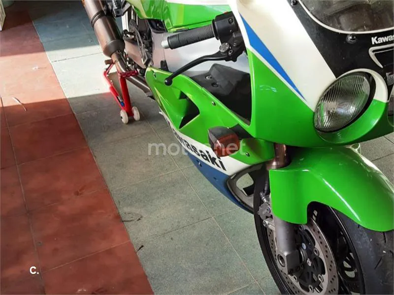 Kawasaki ZXR750 9500 € 1993 Valencia - 2
