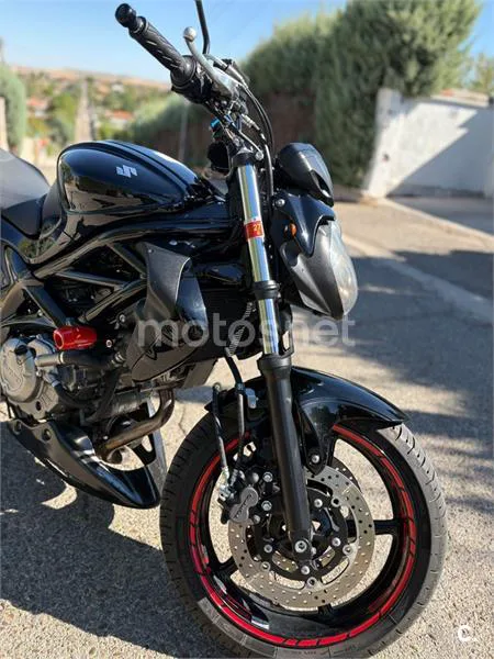 Suzuki Gladius 650 - Vista 4