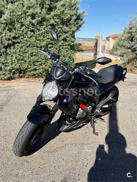 Suzuki Gladius 650 - Vista 8