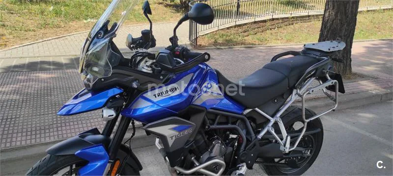 Triumph Tiger 900 - Vista 11
