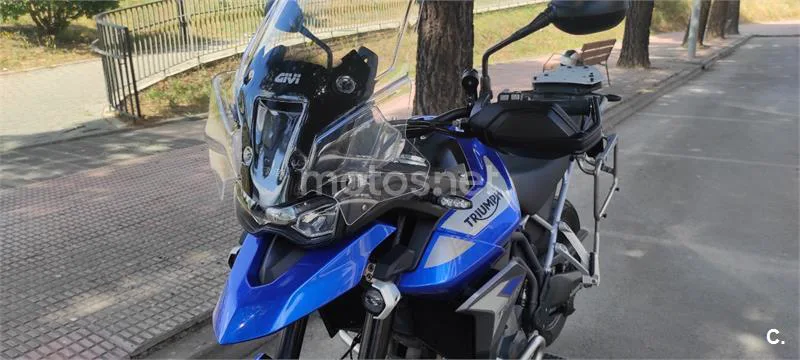 Triumph Tiger 900 - Vista 7