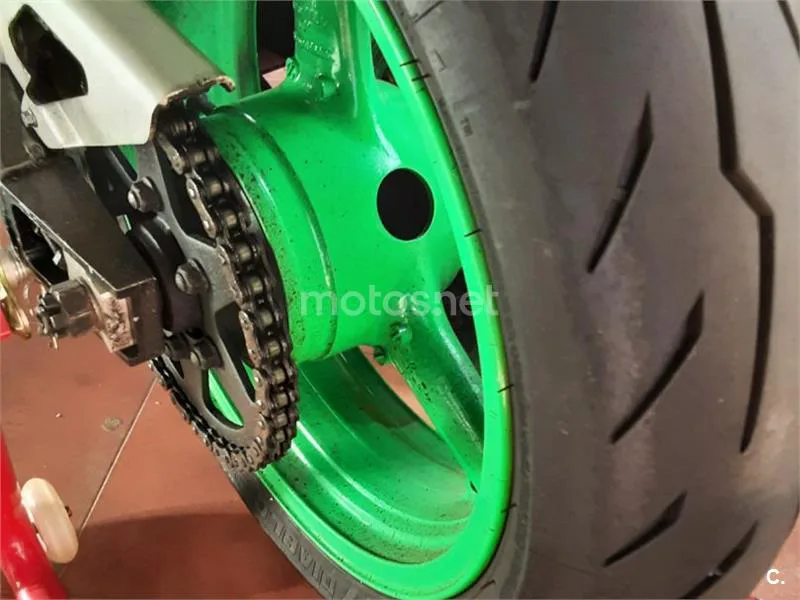 Kawasaki ZXR400 - Vista 4