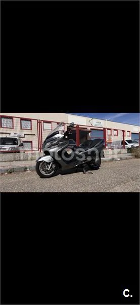 Suzuki Burgman 400 - Vista 3