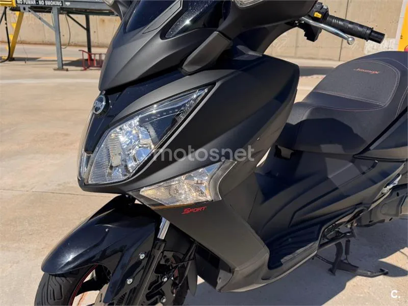 SYM Joymax 300 - Vista 3